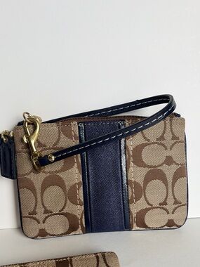 Coach Signature Canvas Wristlet Navy Stripe Monogram Small Zip Wallet – Like New
